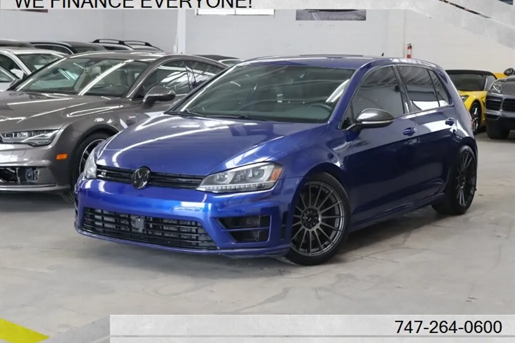2017 Volkswagen Golf R 4Motion photo 1