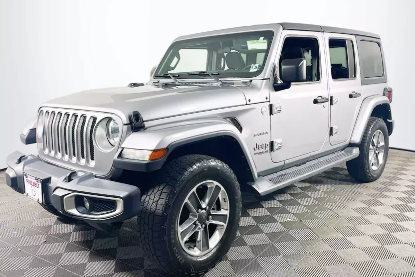 2021 Jeep Wrangler Unlimited Sahara photo 1