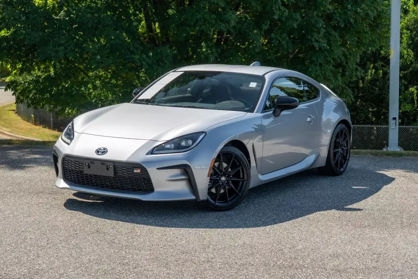 2023 Toyota GR86 Premium photo 1