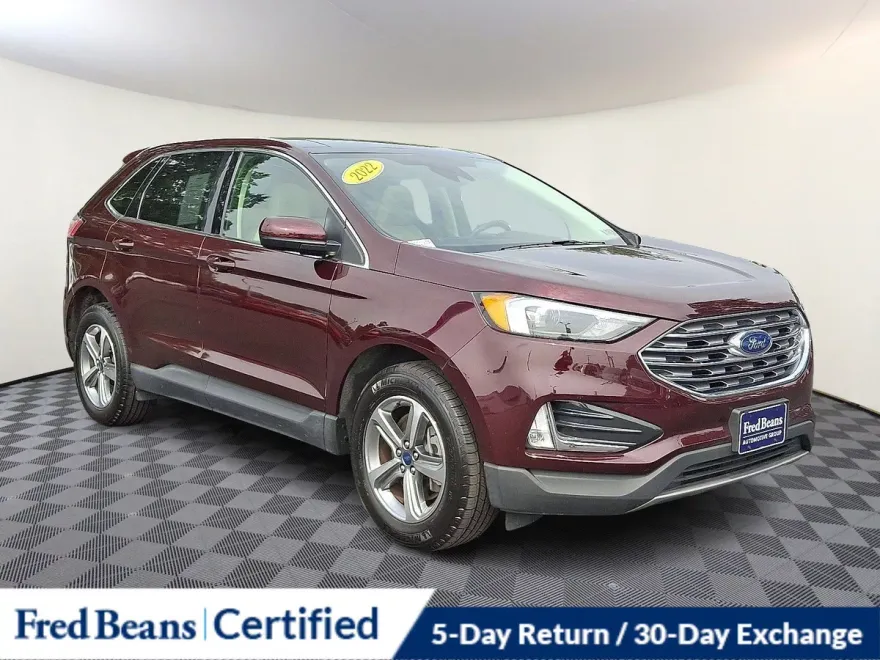 2022 Ford Edge SEL photo 1