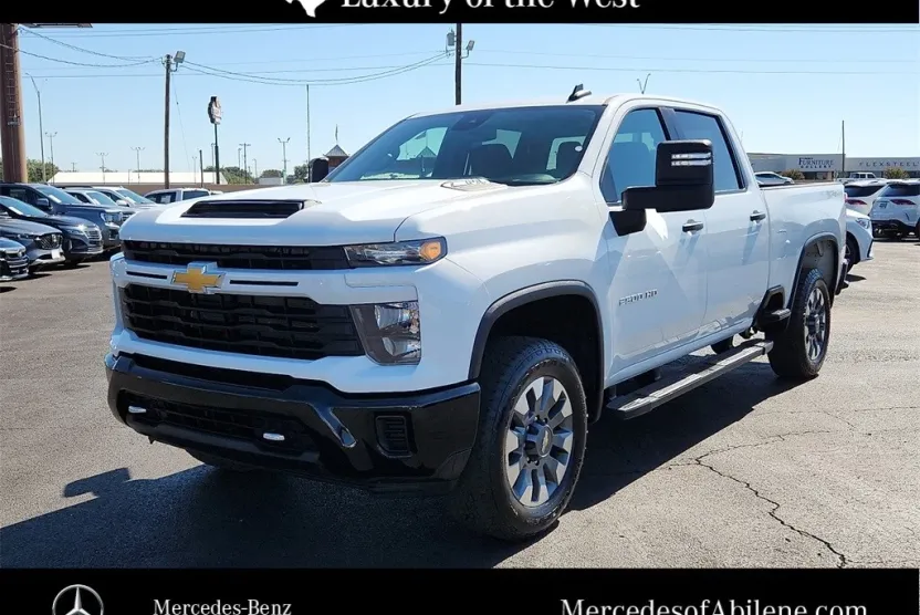 2024 Chevrolet Silverado 2500HD Custom photo 1