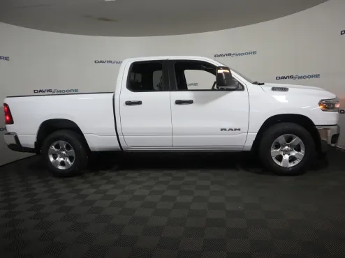 2025 Ram 1500 Tradesman photo 4