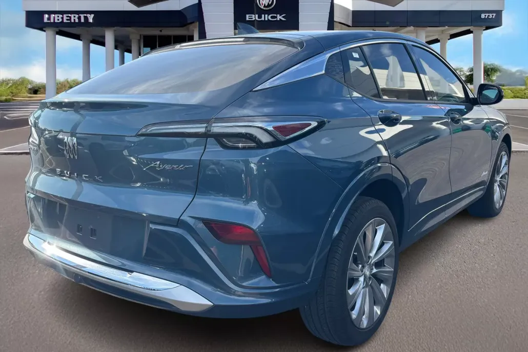 2024 Buick Envista Avenir photo 1