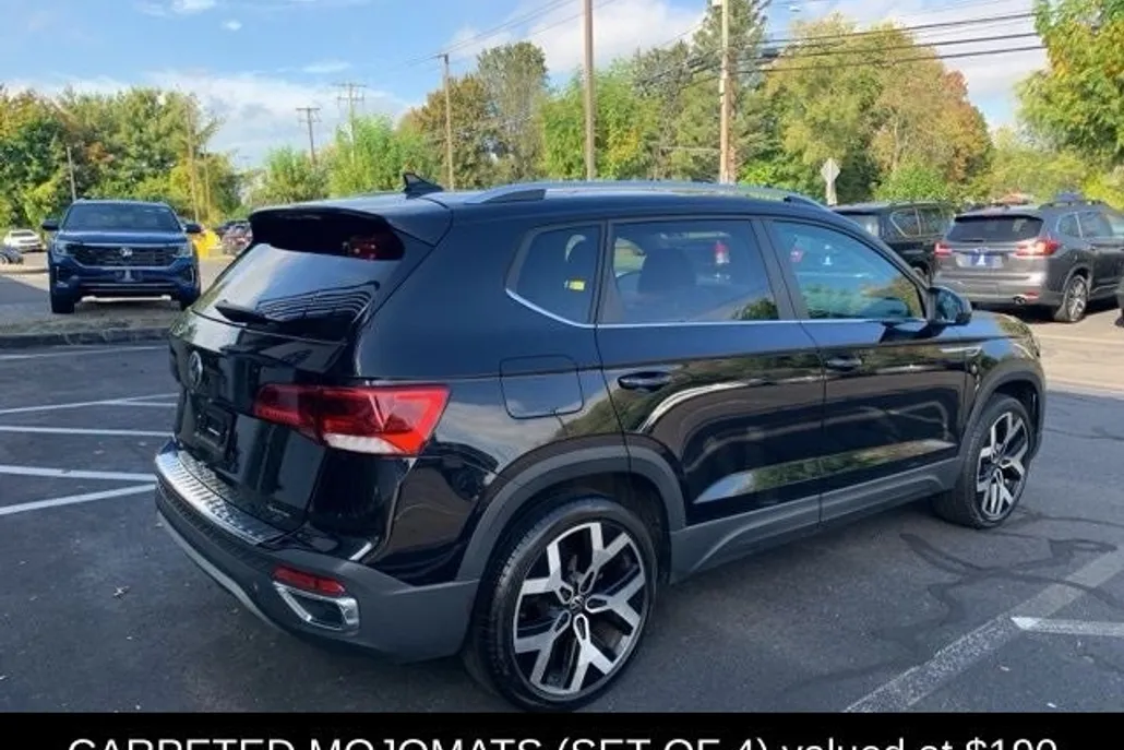 2023 Volkswagen Taos SEL photo 1