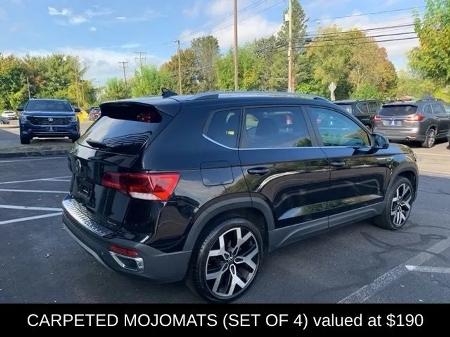 2023 Volkswagen Taos SEL photo 1