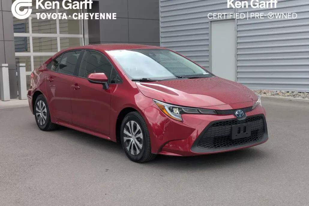 2022 Toyota Corolla Hybrid LE photo 1
