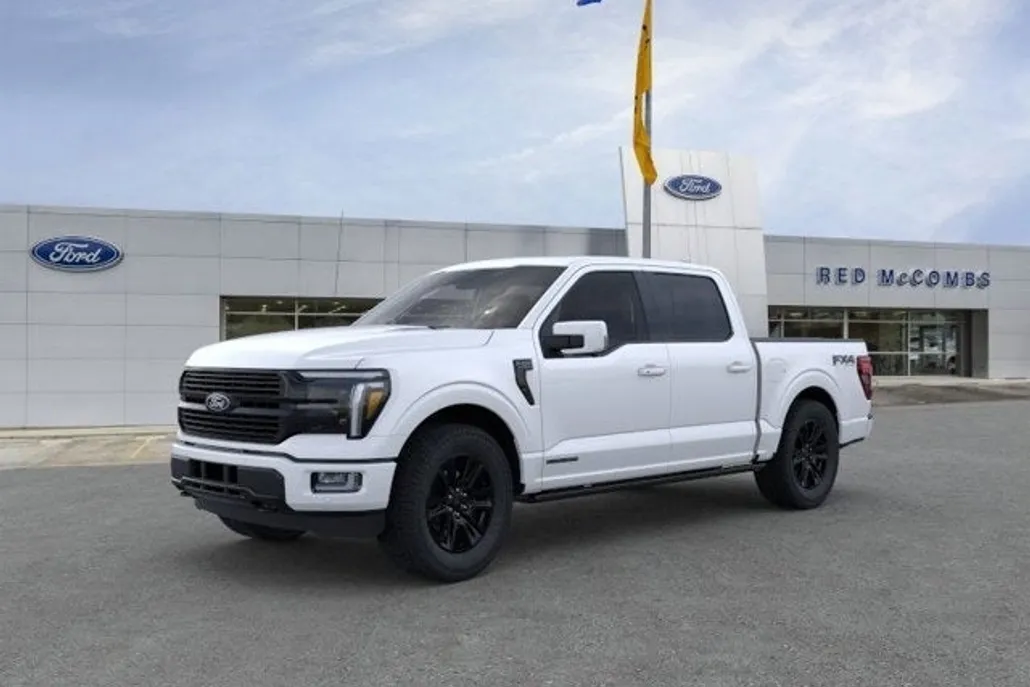 2025 Ford F-150 Platinum photo 1