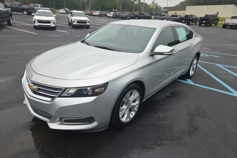2015 Chevrolet Impala 2LT photo 1
