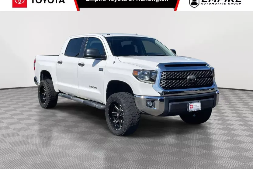 2018 Toyota Tundra SR5 photo 1