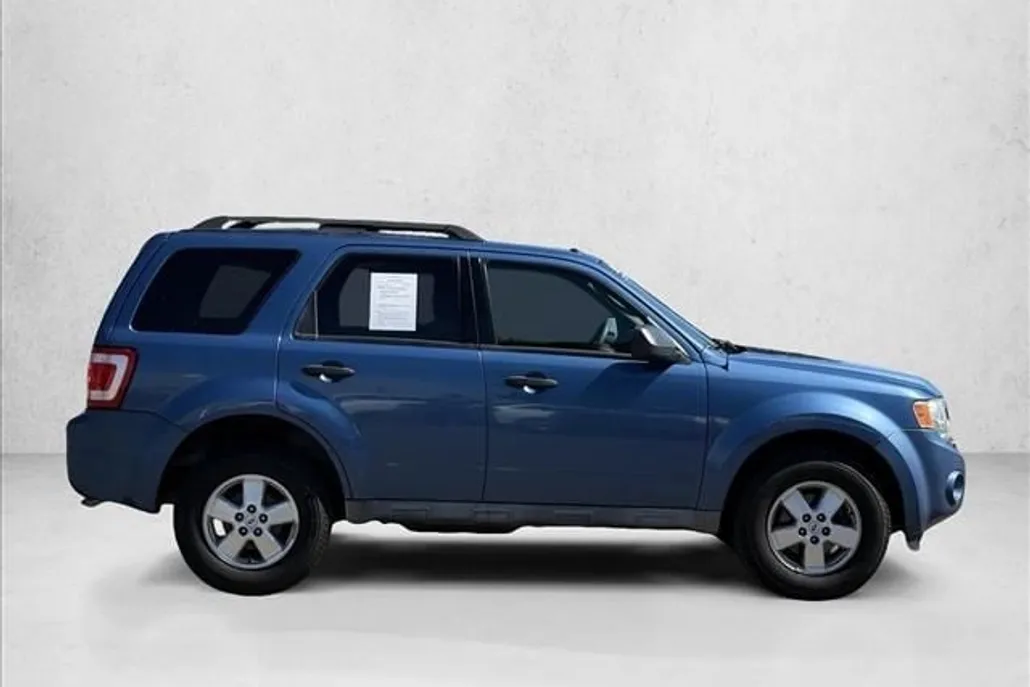 2009 Ford Escape XLT photo 1