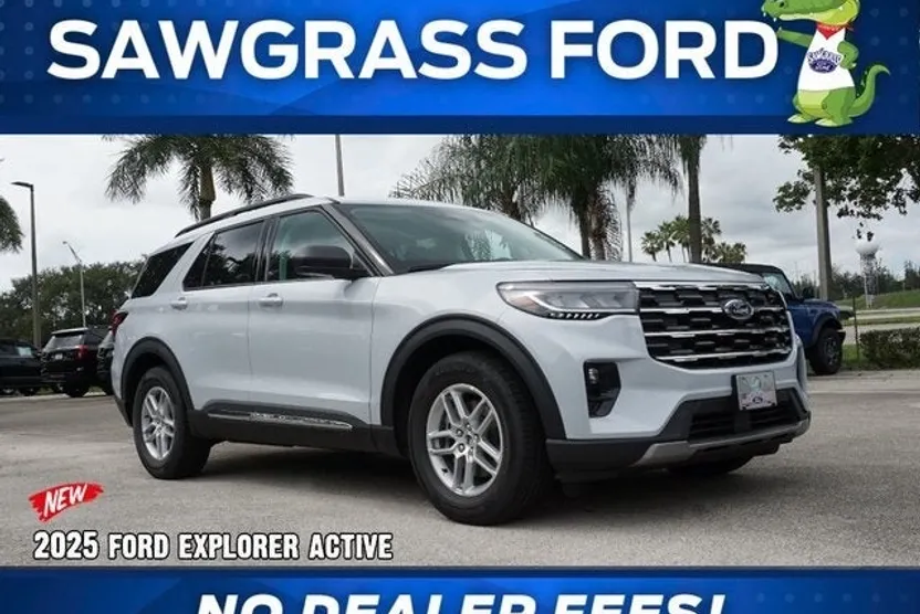 2025 Ford Explorer Base photo 1