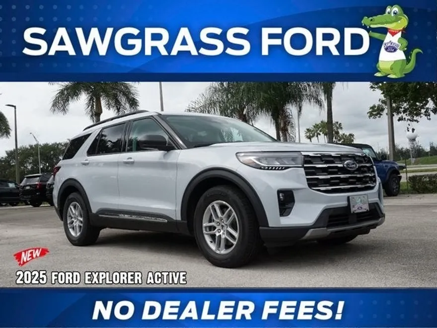 2025 Ford Explorer Base photo 1