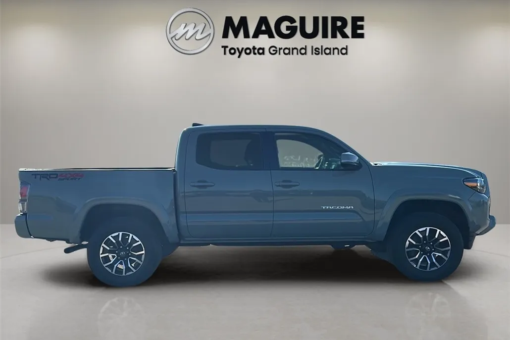 2023 Toyota Tacoma TRD Sport photo 1