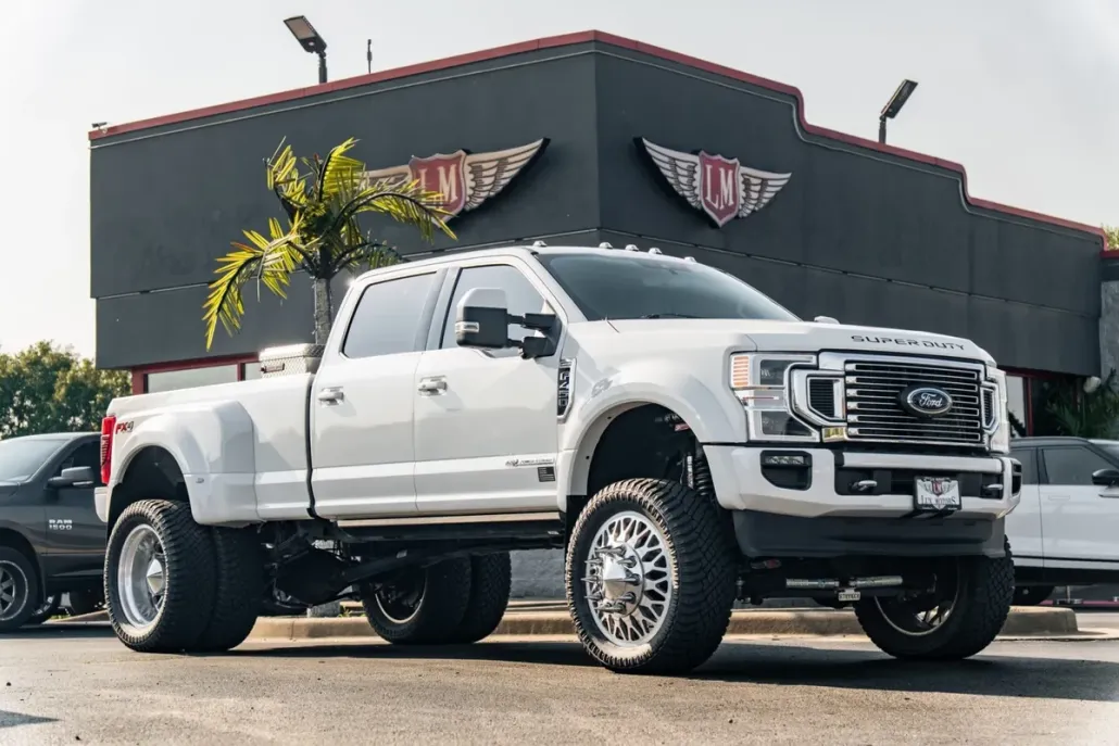 2022 Ford F-450 Limited photo 1