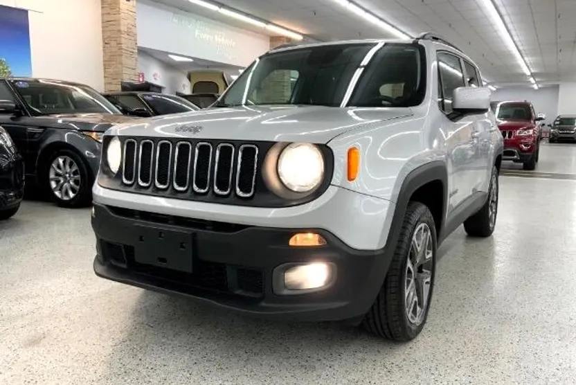 2017 Jeep Renegade Latitude photo 1