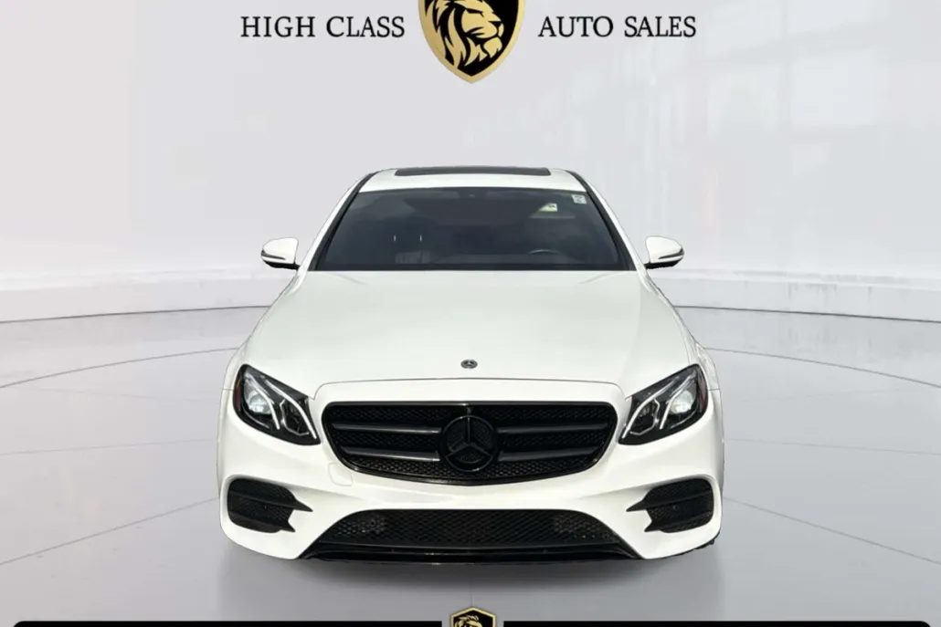 2019 Mercedes Benz E 300 Sedan photo 1