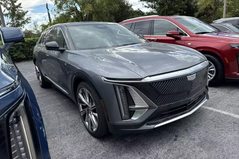 2023 Cadillac Lyriq Luxury photo 1