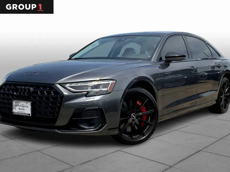 2022 Audi S8 4.0T Quattro photo 1
