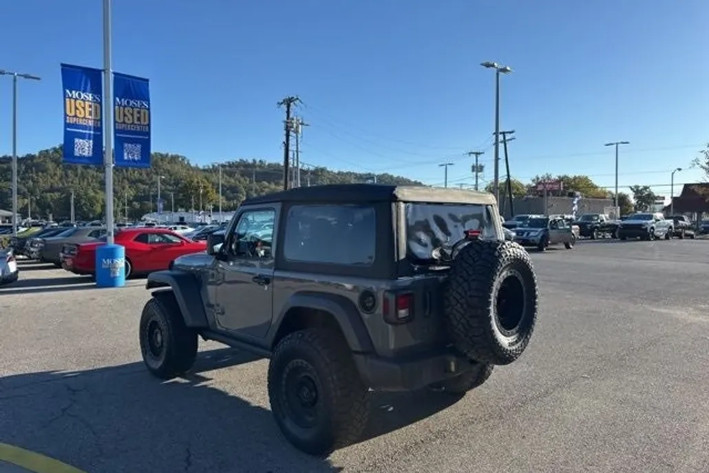 2021 Jeep Wrangler Willys Sport photo 1