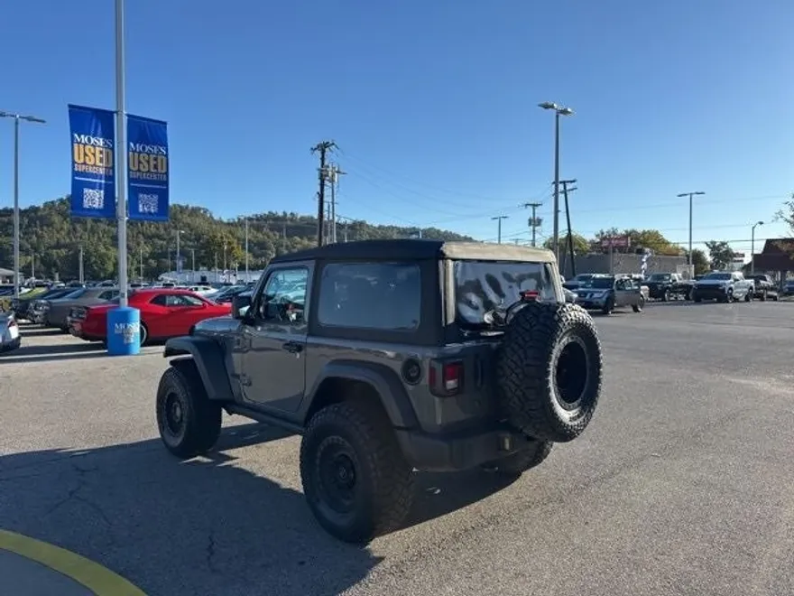2021 Jeep Wrangler Willys Sport photo 1