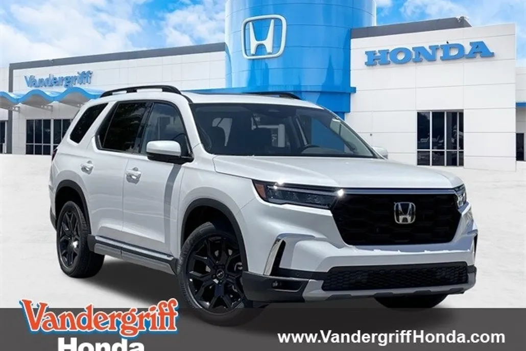 2025 Honda Pilot Touring photo 1