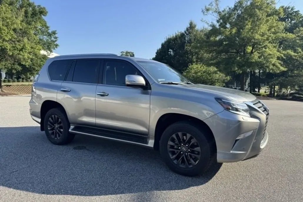 2023 Lexus GX 460 Premium photo 1