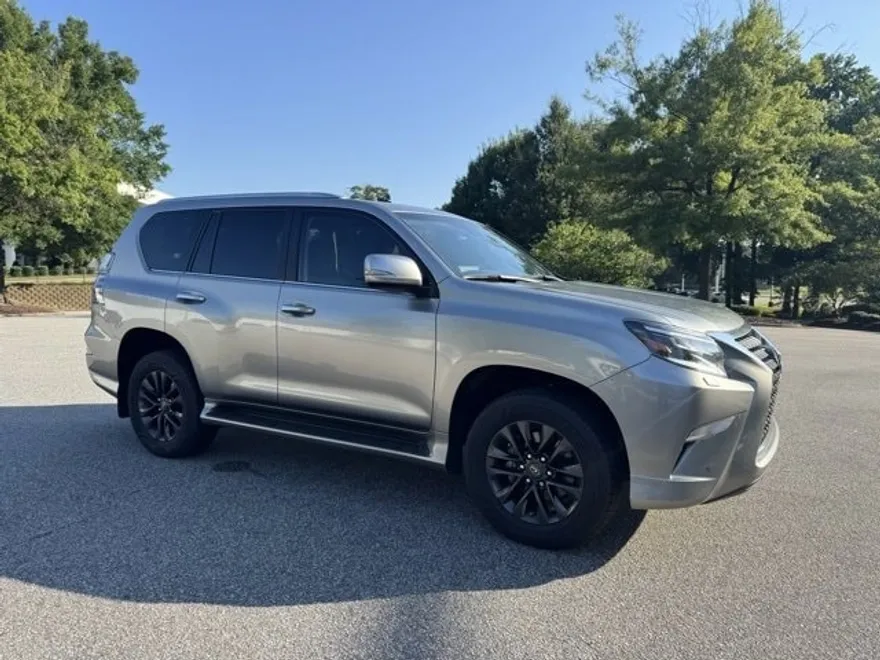 2023 Lexus GX 460 Premium photo 1