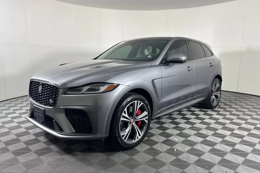 2023 Jaguar F-PACE SVR photo 1