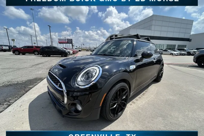 2017 Mini Cooper 2 Door Hardtop S photo 1
