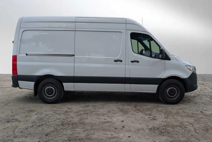 2023 Mercedes Benz Sprinter 2500 Standard Roof photo 1