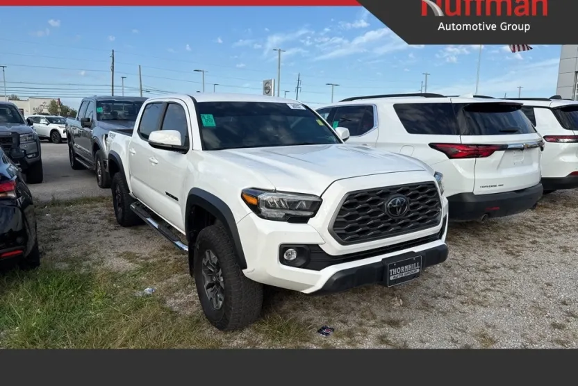 2023 Toyota Tacoma TRD Off-Road V6 photo 1