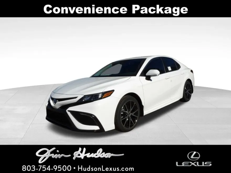 2024 Toyota Camry SE photo 1