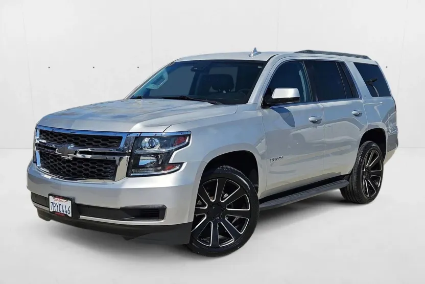 2016 Chevrolet Tahoe LT photo 1