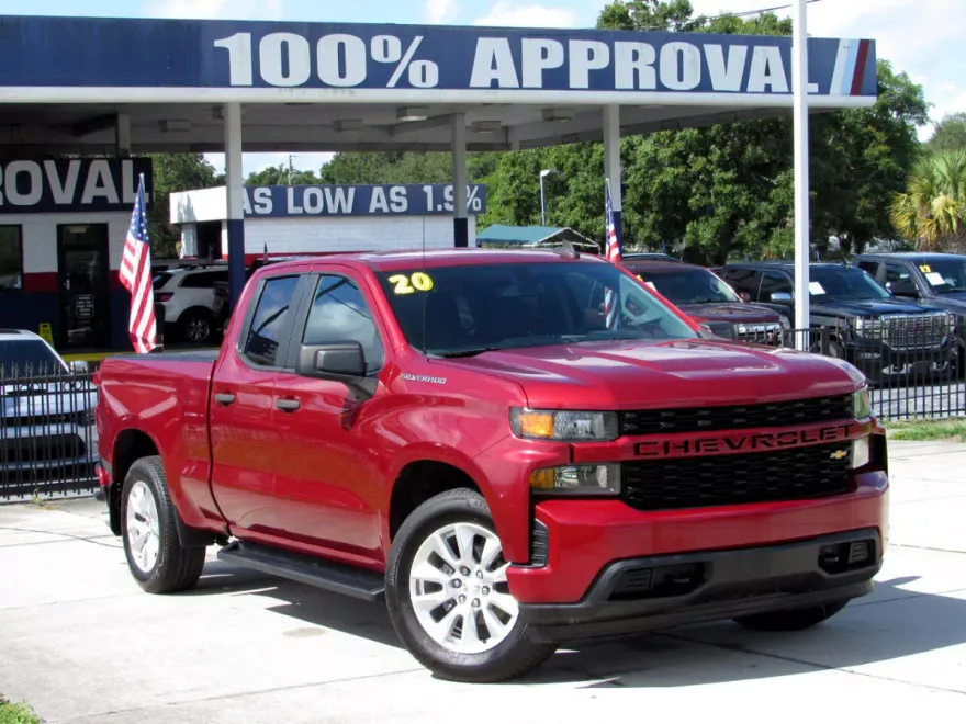 2020 Chevrolet Silverado 1500 Custom photo 1