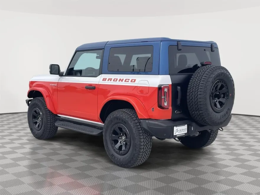 2025 Ford Bronco First Edition photo 9