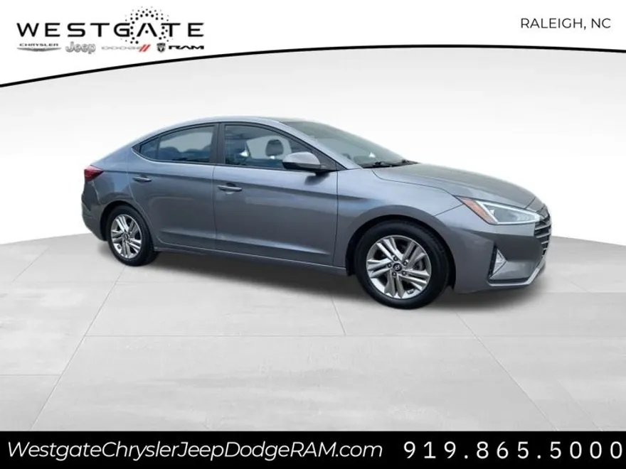 2019 Hyundai Elantra SEL photo 1