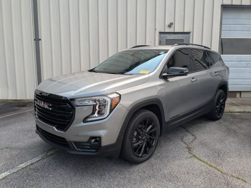 2024 Gmc Terrain SLT photo 1