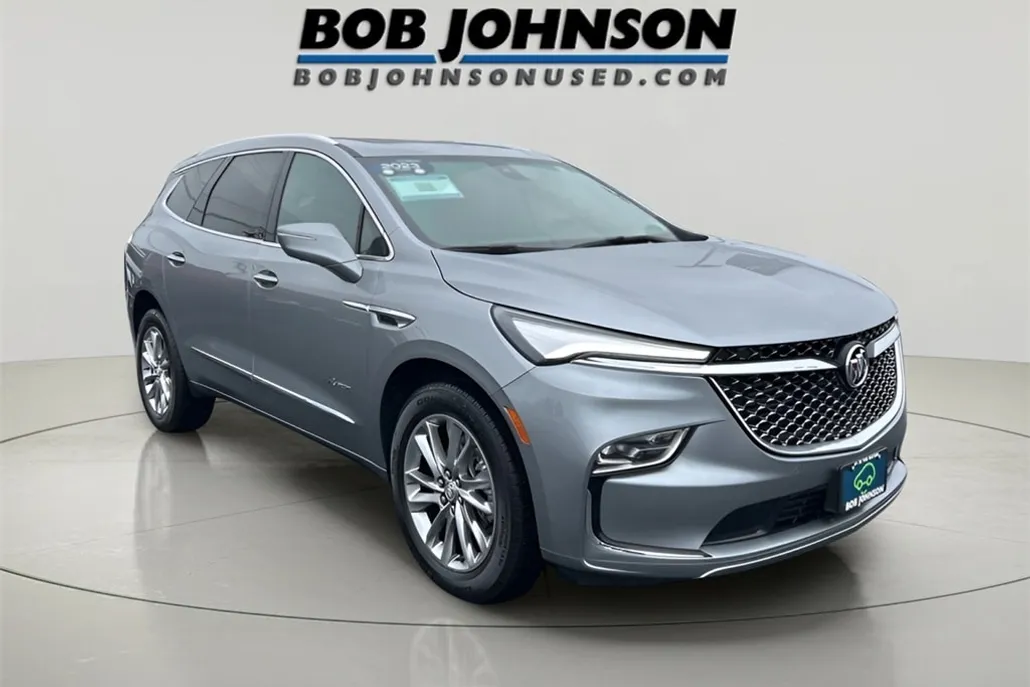 2023 Buick Enclave Avenir photo 1