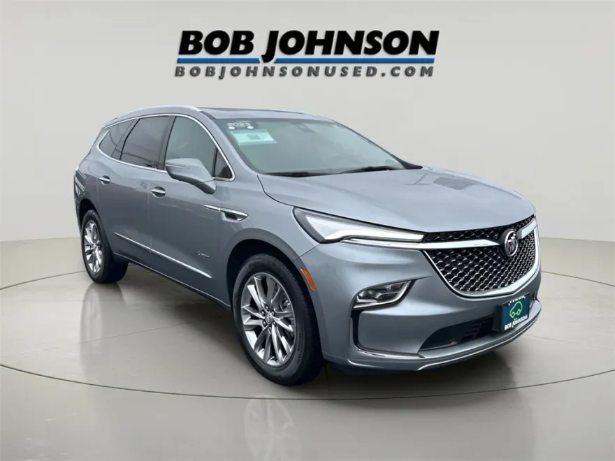 2023 Buick Enclave Avenir photo 1