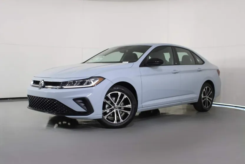 2025 Volkswagen Jetta Sport photo 1