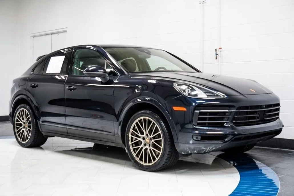 2023 Porsche Cayenne Platinum Edition Coupe photo 1