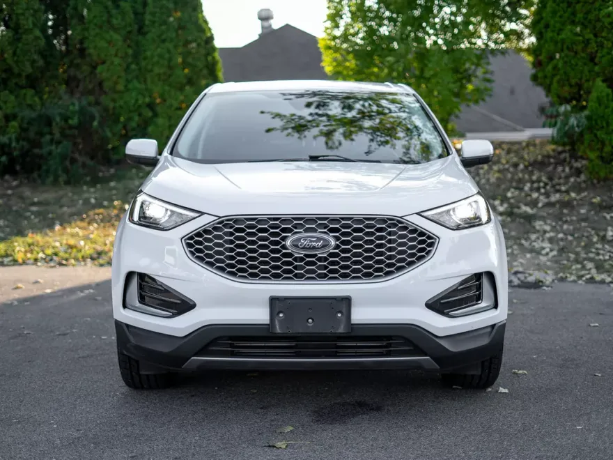2024 Ford Edge SEL photo 1