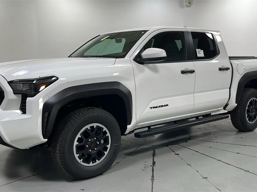 2025 Toyota Tacoma TRD Off-Road Double Cab photo 1