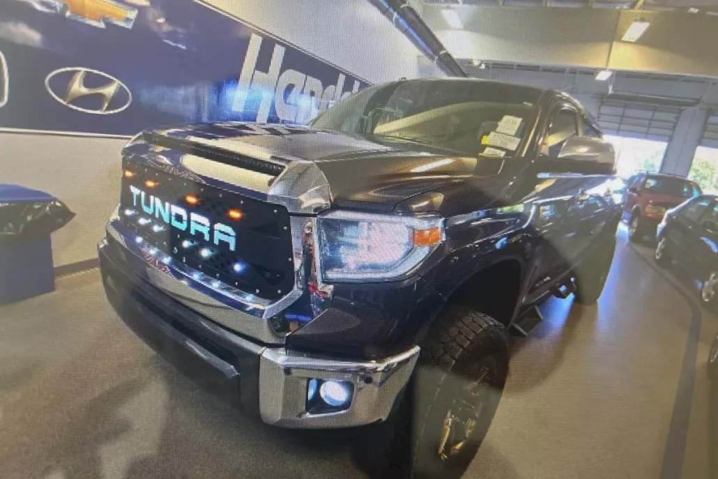 2019 Toyota Tundra Platinum Grade photo 1