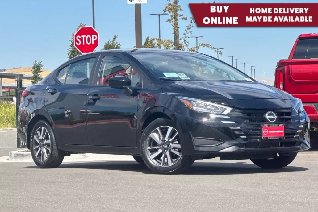 2025 Nissan Versa 1.6 SV photo 1