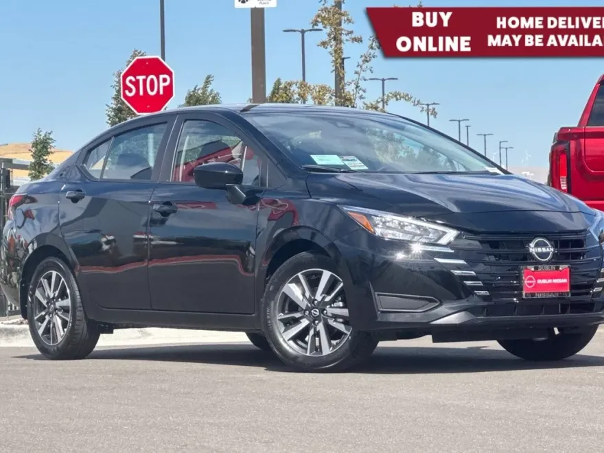 2025 Nissan Versa 1.6 SV photo 1