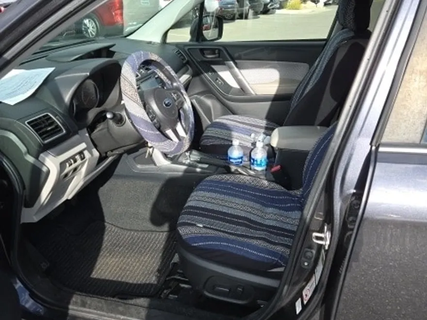 2018 Subaru Forester 2.5i Premium photo 1