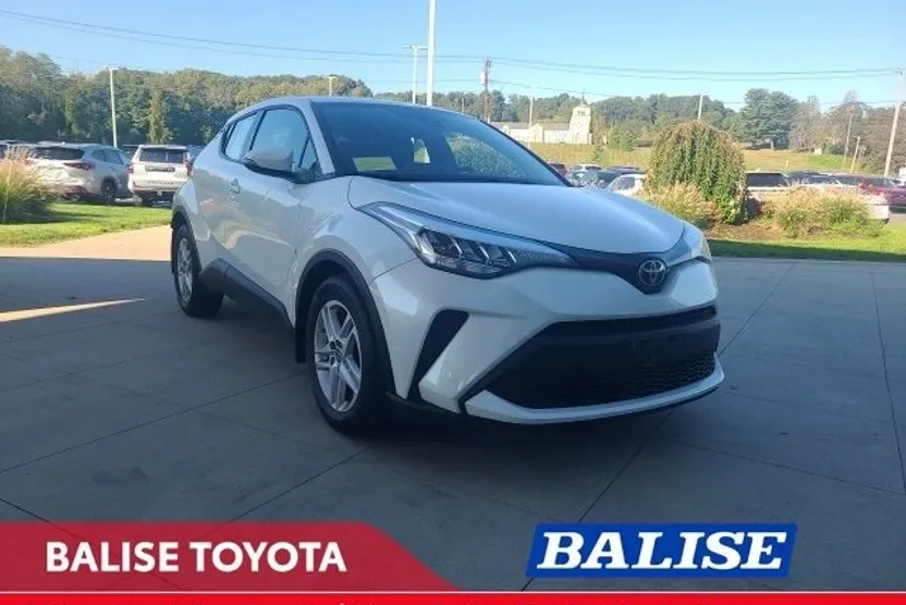 2020 Toyota C-HR LE photo 1