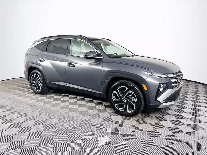 2025 Hyundai Tucson Limited photo 1