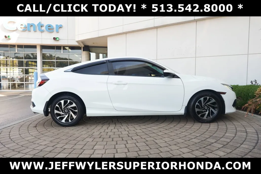 2018 Honda Civic LX photo 1